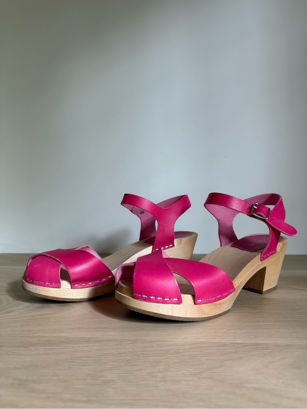Swedish Hasbeens Hot Pink Leather Ankle-Strap Clogs Sandals